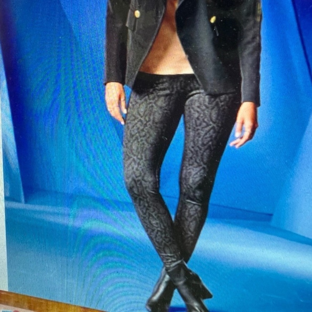 Boston Proper Python Ponte Black/Leggings (NEW without Tag)